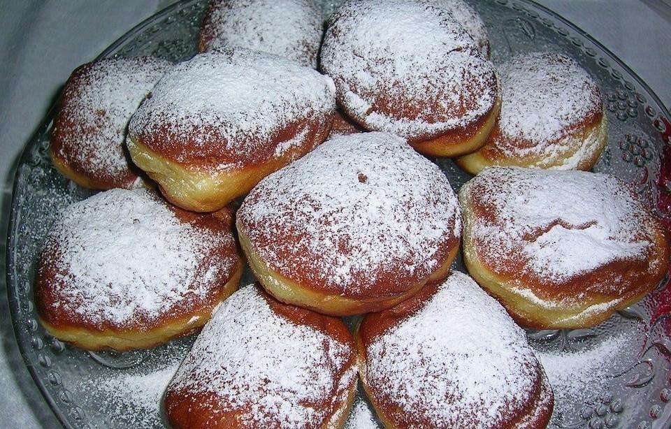 www.gazetakrakowska.pl Gazeta Krakowska Numer 58 03/2019 Strona 7 PĄCZKI I FAWORKI KRÓLUJĄ W TŁUSTY CZWARTEK!