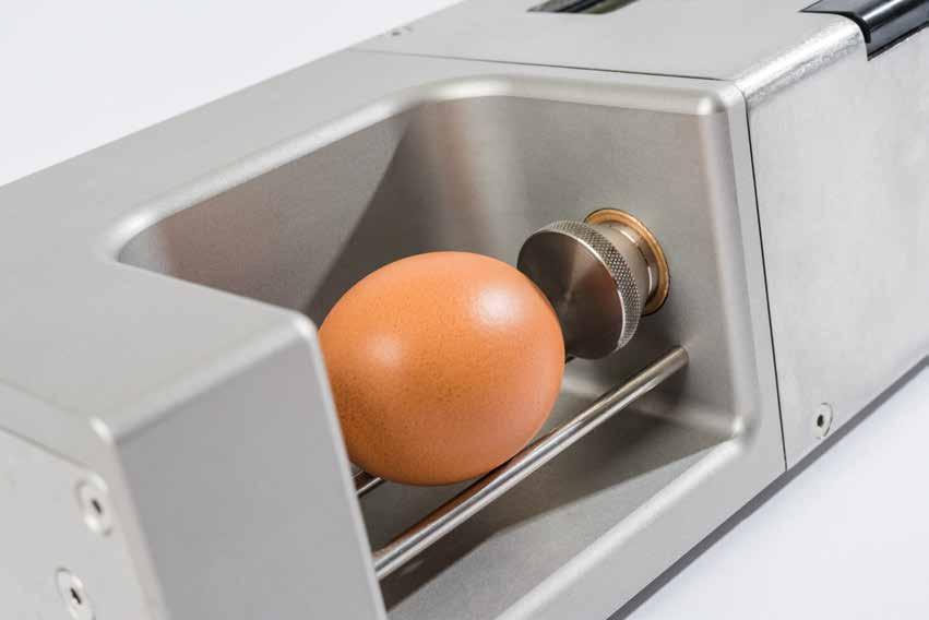 Pomiar wytrzymałości skorupy jaj kurzych Firma Bröring IT z Lohne koło Oldenburga produkuje urządzeniem do pomiaru wytrzymałości skorupy jaj.