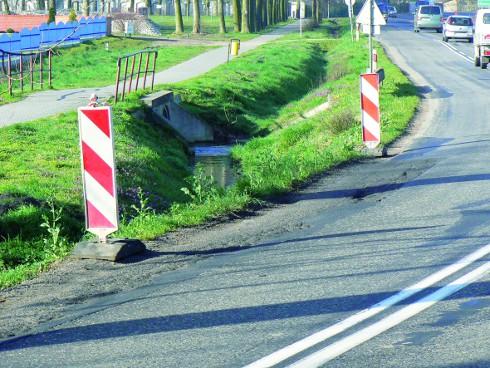 Keramzyt w geotechnice Leca Polska sp. z o.o. Data wprowadzenia: 29.05.2014 r. Keramzyt, do niedawna znany głównie jako materiał izolacyjny, z dużym powodzeniem znajduje zastosowanie w drogownictwie.