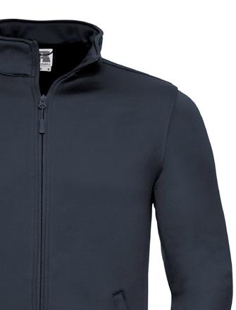 Eleganckie kurtki Russell Smart Softshell składają się z dwóch zespolonych ze sobą warstw bez membrany, co zwiększa ich oddychalność.