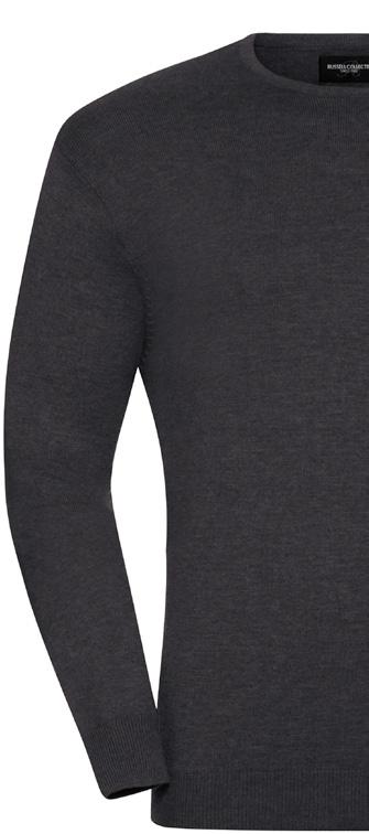 710M, 710F Klasyczny, łatwy w pielęgnacji pulower z dekoltem w serek stylowa propozycja do noszenia na koszulę lub T-shirt.