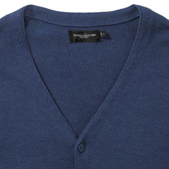 Klasyczny i łatwy w pielęgnacji, rozpinany sweter z dekoltem w serek o współczesnym stylu lekka I elegancka propozycja do noszenia na koszulę lub T-shirt.
