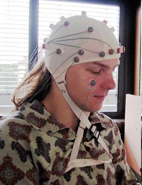 Sygnał EEG i jego składowe EEG sygnał aktywności elektrycznej mózgu Fale delta, 0.