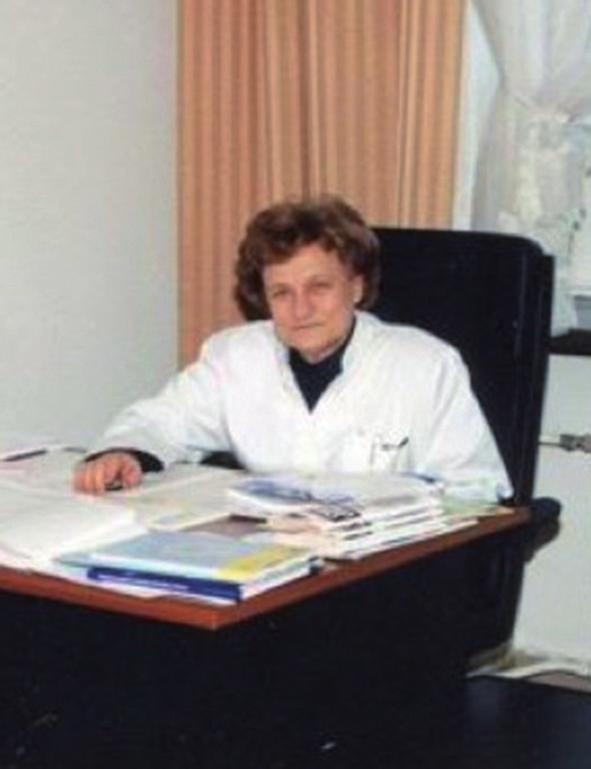 i Elżbieta Bortkiewicz (Poznań). Pierwszą przewodniczącą PTNefD została prof. Teresa Wyszyńska. Kolejnymi: prof. Maria Sieniawska (1997-2000), prof. Ryszard Grenda (2000-2003), prof.
