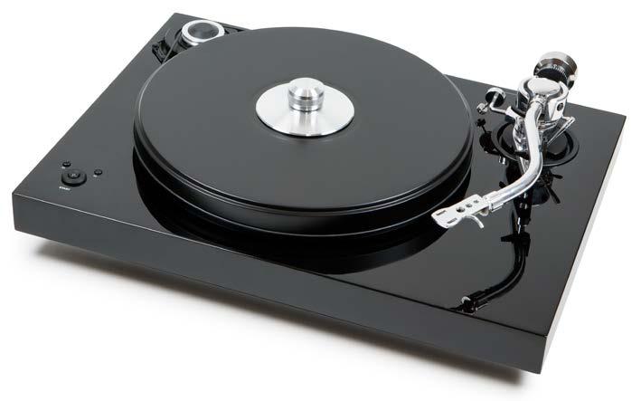 1-Xpression Classic S-Shape Cena 4890 zł Gramofon analogowy z napędem paskowym, silnikiem synchronicznym. Talerz wykonano z aluminium, posiada wytłumienie z TPE. Ramię o długości 8.
