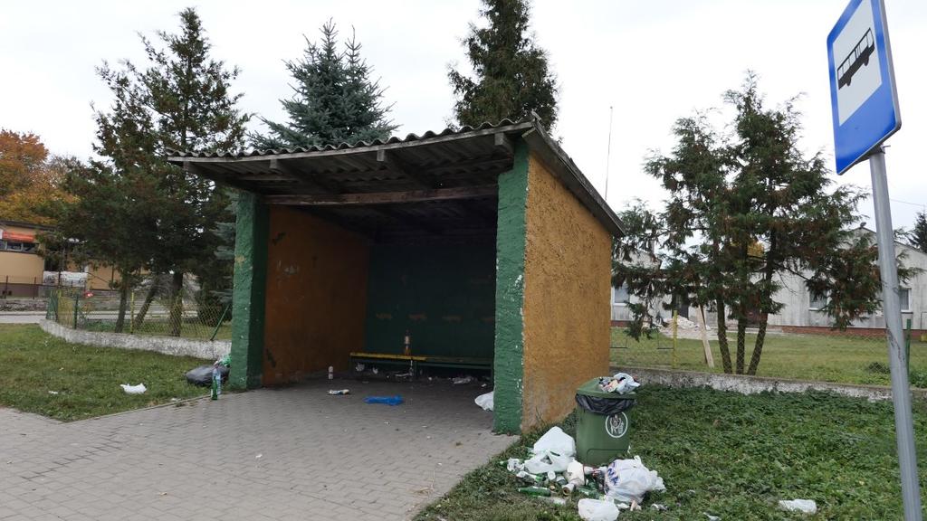 Fot.8 Przystanek autobusowy