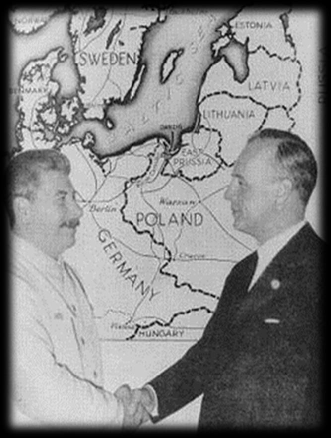KATYŃ ocalić od zapomnienia Po podpisaniu paktu Ribbentrop-Mołotow z 23 na 24 sierpnia 1939 roku uścisnęli sobie dłonie: Sekretarz generalny WKPb Związku Radzieckiego Józef Stalin i minister spraw
