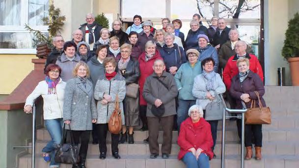 Filie Regionalnej Sieci UTW WSG uśmiechu na twarzach uczestników. Są to m.in.: zabawy taneczne, spotkania świąteczno-wigilijne, warsztaty ceramiczne oraz wycieczki.