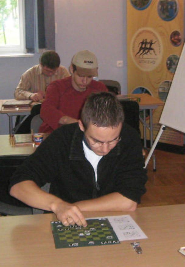 Biuletyn Problemistów Polskich (2007) 11 Mistrzostwa Wielkiej Brytanii Arcymistrz Piotr Murdzia zwyciężył w Międzynarodowych Mistrzostwach Wielkiej Brytanii, które zostały rozegrane 17 lutego 2007 r.