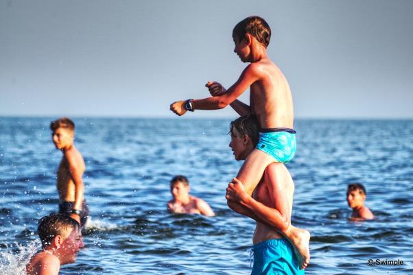 Cena: 2 400 zł Cena obejmuje: pełną realizację programu łączącego wszystkie zajęcia kierunkowe, zajęcia uzupełniające oraz gry i zabawy wieczorne sprzęt i materiały niezbędne do przeprowadzenia