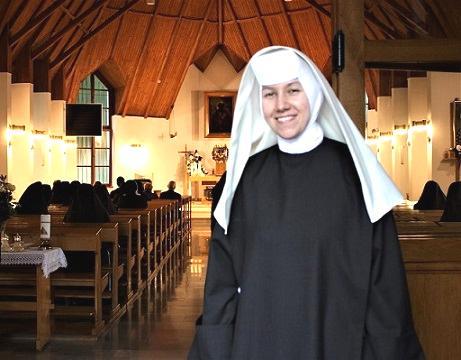 Niedziela 26. sierpnia 2018 godz. 12 30 Kraków ŚLUBY ZAKONNE s. PATRYCJI W niedzielę, 26. sierpnia 2018 roku, w Uroczystość Matki Bożej Częstochowskiej, w Sanktuarium Ecce Homo św.