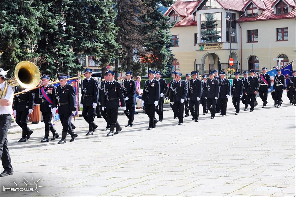 Po nabożeństwie uczestnicy przeszli w szyku