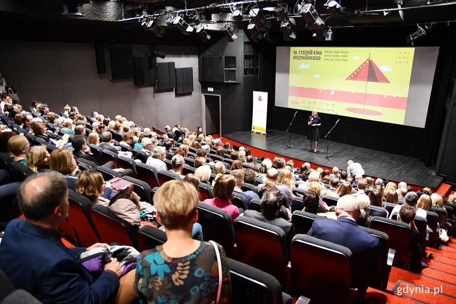 Filmowemu przeglądowi towarzyszą dwudniowe warsztaty kulturowe i językowe, zorganizowane przez Centrum Języka Hiszpańskiego La Mancha.