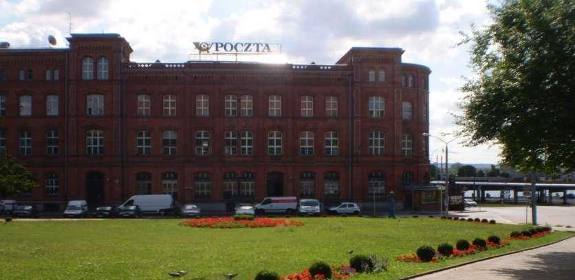 Opis przedmiotu wynajmu Będące przedmiotem obwieszczenia usytuowane są na II piętrze, we wschodnim skrzydle budynku Poczty Polskiej S.A.