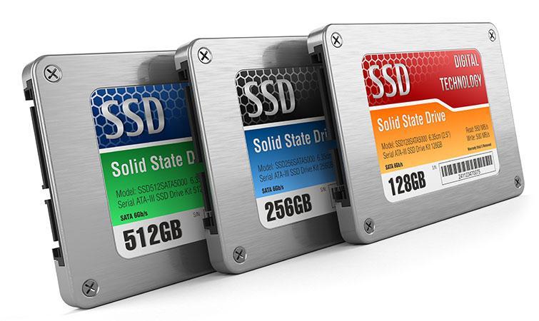 Dyski SSD Solid State Drive: nośnik danych w którym do zapisu danych używa się stanu komórek układu scalonego.