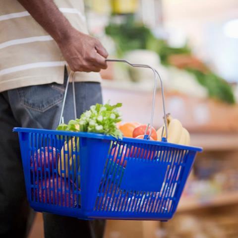 Koszyk produktów FMCG Poziom cen koszyka produktów markowych na podstawie danych z Panelu Gospodarstw Domowych Koszyk produktów FMCG Koszyk uwzględnia 48 kategorii