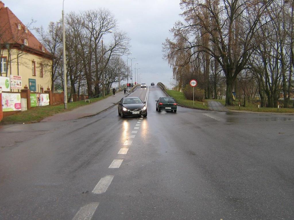 Rys. 7 Widok trasy wzdłuż obiektu mostowego.