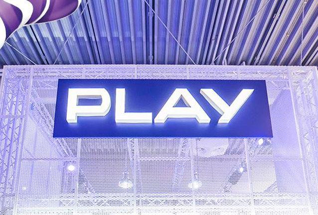 GSMONLINE.PL dla zainteresowanych nowymi technologiami Play - wyniki w III kw. 2016 r. 2016-11-22 PLAY podał swoje wyniki za III kw. 2016 r. Firma w tym okresie pozyskała 370 tys.