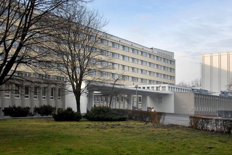 34 Foton 143, Zima 2018 dującej się na Uniwersytecie aparatury w pracowni efektu Mössbauera.