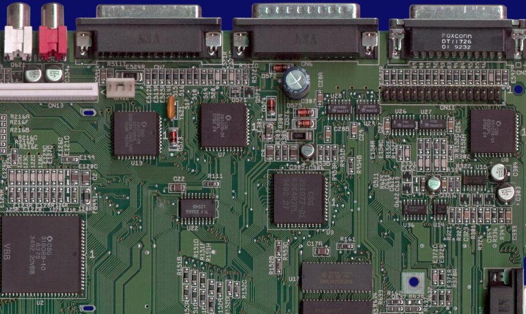Instalacja Amiga 600 Proces podłączenia adaptera dokonujemy zawsze przy wyłączonym zasilaniu Amigi.