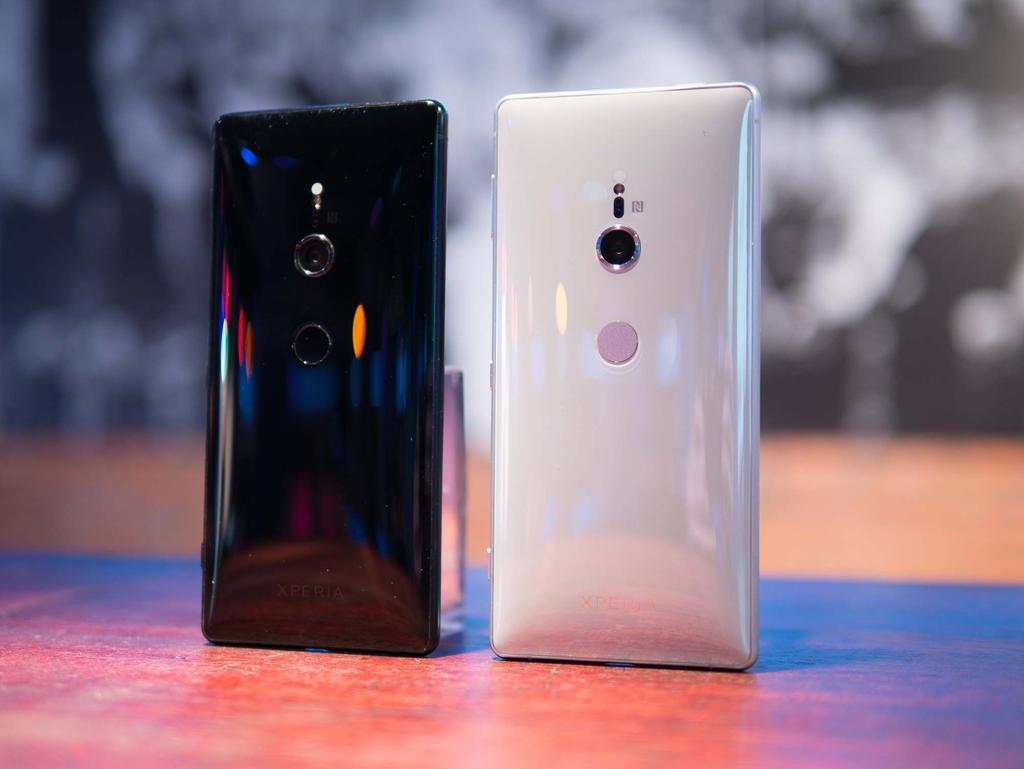 Głośniejszy i z nowym systemem wibracji Xperia XZ2 jest o 20% głośniejsza od Xperii XZ1, w dalszym ciągu oferując głośniki stereo i dodatkowo wprowadzając obsługę dźwięku przestrzennego.