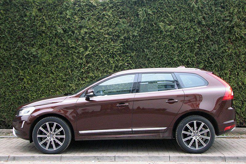 Jest już wprawdzie po premierze zupełnie nowego XC60, ale w ofercie wciąż pozostaje poprzednia generacja tego modelu, produkowana od 2008 r.