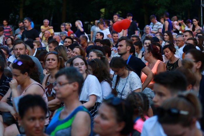 umiejętności w czasie pokazów i poprowadziła warsztaty cyrkowe.