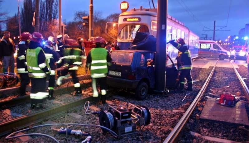 W działaniach ratowniczo-gaśniczych poza własnym obszarem chronionych JRG SA brała udział 40 razy, w tym: POŻARY MIEJSCOWE ZAGROŻENIA