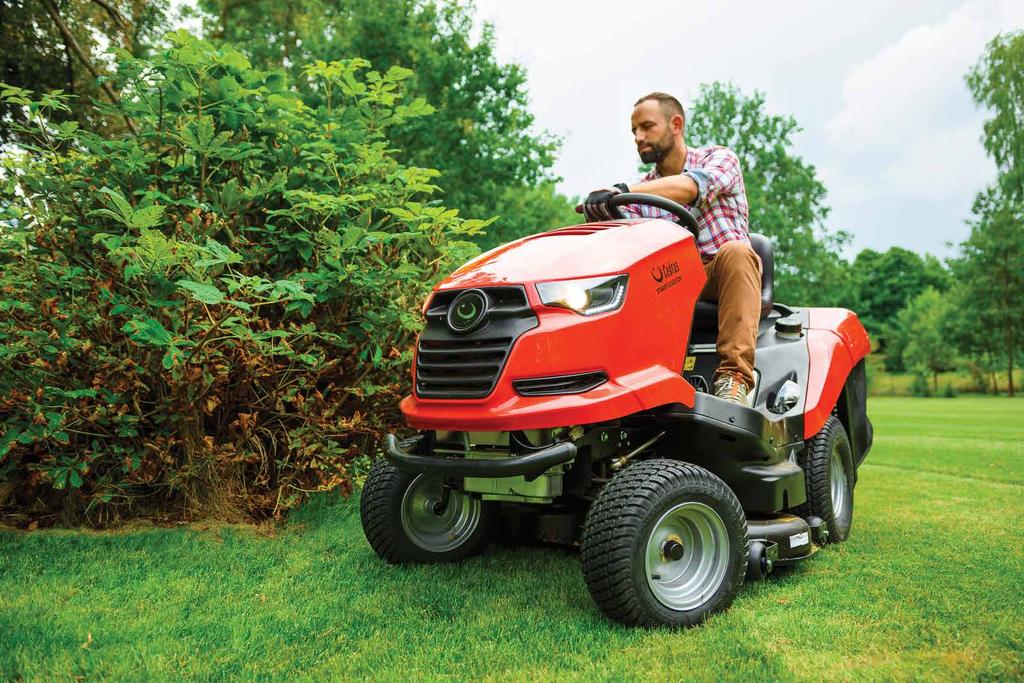 Zobacz film Traktory ogrodowe Nasze traktory zostały stworzone, aby pomóc Tobie w pracy w ogrodzie Traktory ogrodnicze renomowanych marek, Simplicity, Ariens gwarantują wysoką jakość koszenia oraz