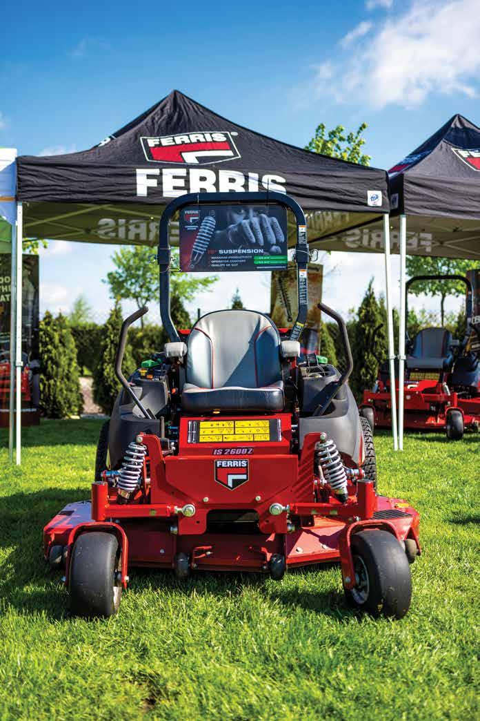 TRAKTORY ZERO-SKRĘT Traktory Zero-skręt Ferris Maszyny marki Ferris są produkowane w USA, w fabryce koncernu Briggs&Stratton.