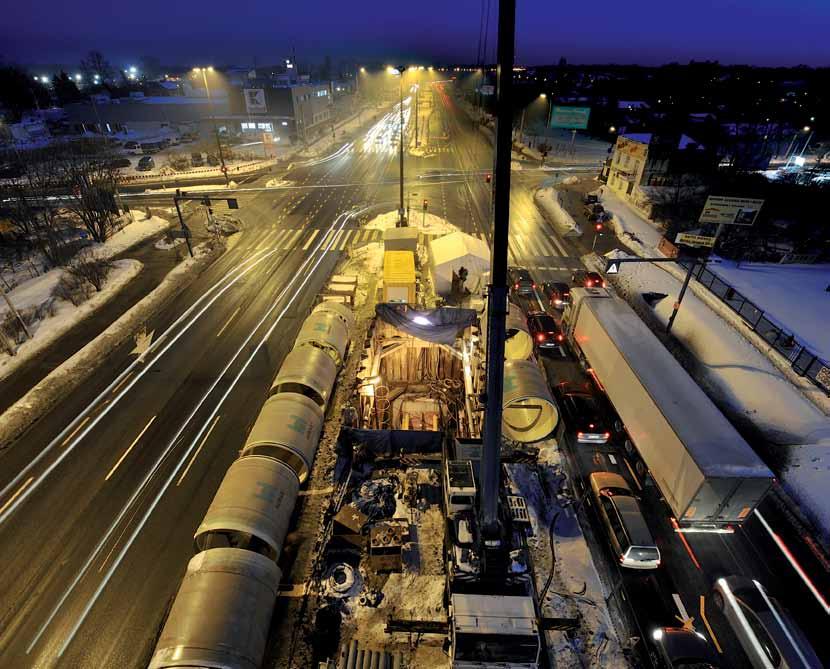 MIKROTUNELOWANIE RURAMI XL CZAJKA / BURAKOWSKI (Polska) Mikrotunel wykonany rurami Hobas GRP De 3000 (5,7 km) i De 3270 (3,2 km) przy budowie rurociągu transportującego ścieki do oczyszczalni ścieków