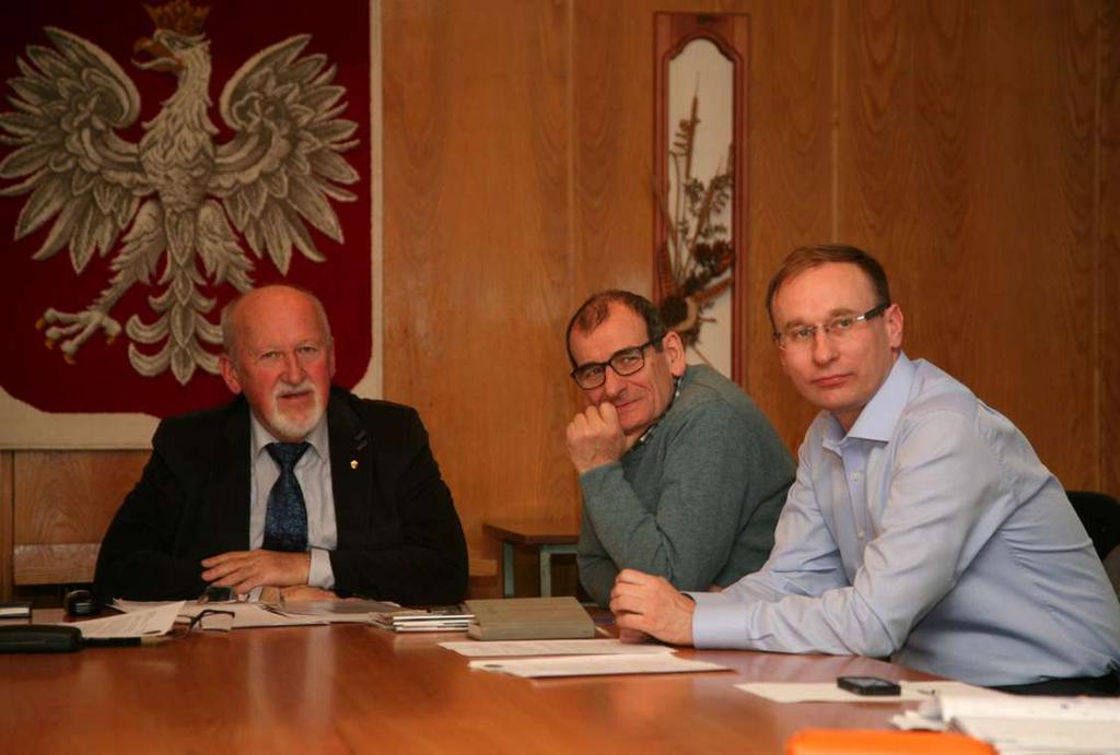 ze stowarzyszeniami, zorganizowała konferencję naukowo-techniczną, podczas której można by ukazać osiągnięcia
