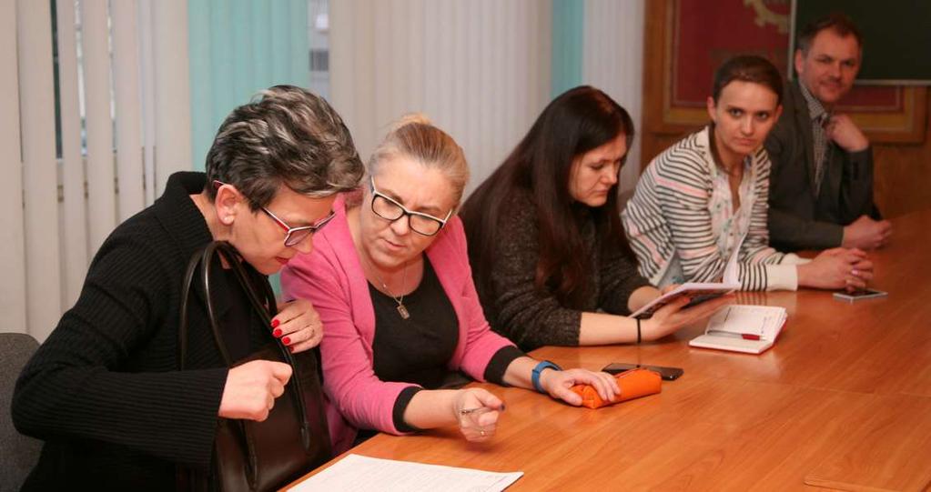 00 do 14-00 jest Kujawsko-Pomorska Szkoła Wyższa przy ulicy Toruńskiej 57 w Bydgoszczy. Na potrzeby Forum rezerwuje się dwie sale, które mogą pomieścić trzysta i pięćset osób.