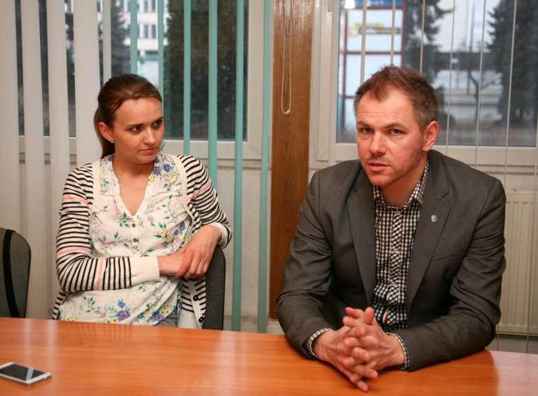 współpracy polegającej na wspieraniu wysiłków organizatorów seminarium do wpływania na geodetów działających w poszczególnych powiatach, aby układali kalendarz