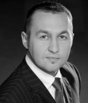 Dane kontaktowe Karol Raźniewski, PhD, PMP Dyrektor Małgorzata