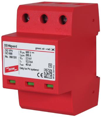 Układ bezpiecznego dołączania od instalacji zawarty wewnątrz modułu. Certyfikaty dodatkowe KEMA, UL. Maksymalne napięcie PV 1000 V DC. Całkowity prąd wyładowczy ITOTAL (8/20) 40 ka.