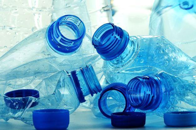 wyjmij ze środka opakowania plastikowego papier, folię lub ulotkę usuń