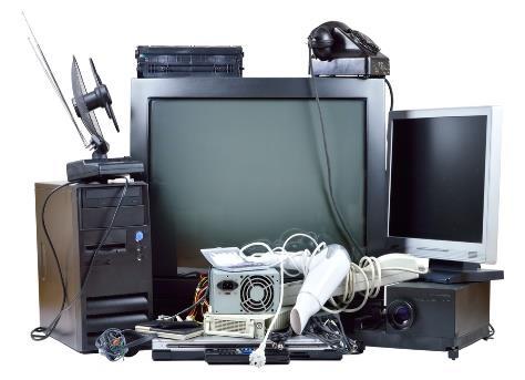 elementy z symbolem trójkąta z nazwą: PET lub cyfrą 1 PE-HD, HDPE lub cyfrą