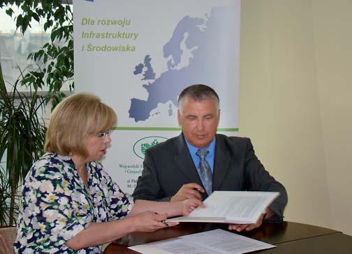 Miliony na kanalizację Od początku 2009 roku, w obecności radnych, władz gminnych oraz regionalnych dziennikarzy, Gabriela Lenartowicz Prezes Zarządu WFOŚiGW w Katowicach w imieniu Ministra