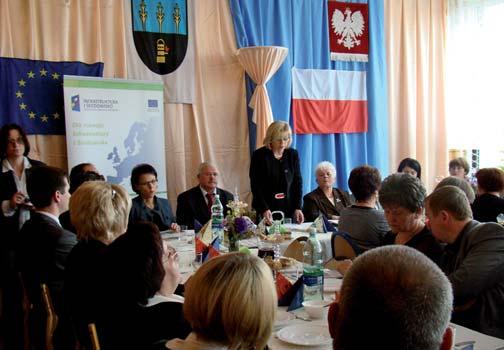 8 9 Podpisanie umowy z Gminą Wisła, październik 2009 r. Podpisanie umowy z Gminą Jasienica, grudzień 2009 r. Podpisanie umowy z Gminą Jaworze, luty 2010 r.