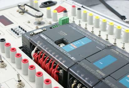 MULTIPROJEKT - nowy wymiar automatyki Zestaw szkoleniowy PLC: jednostka główna sterownika PLC, 14 we / 10 wy moduł rozszerzeń komunikacji (RS232, RS485, Ethernet)