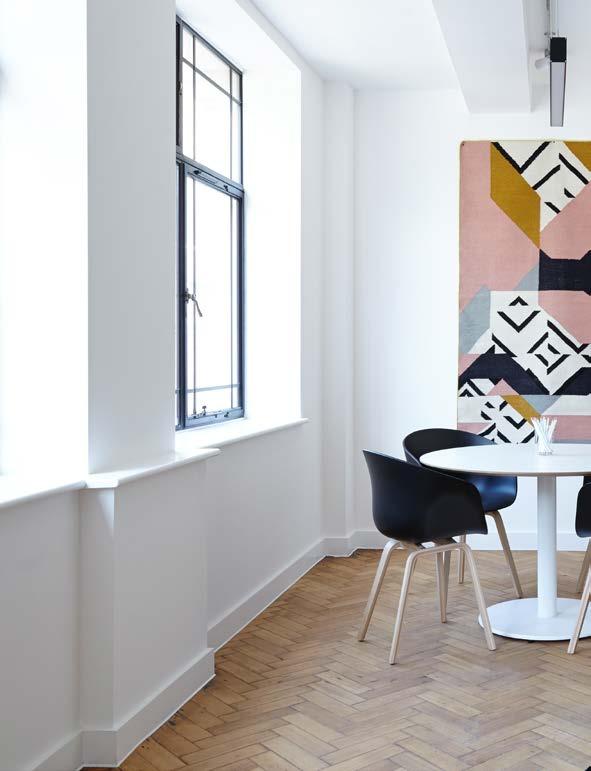 GRZEJNIKI POKOJOWE NOVA 8 NOVA FLAT 10 NOVA MIRROR 12 NOVA GLASS MOTYW 14 SHEER 16