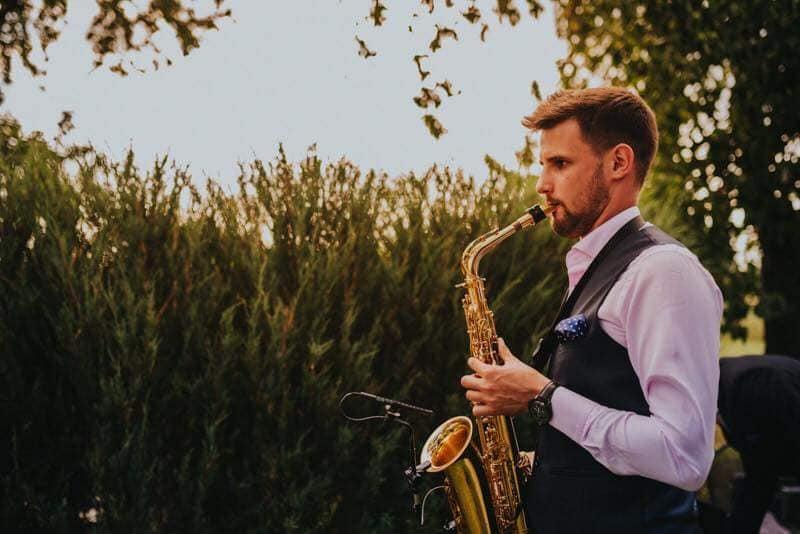 Łukasz Ludwicki Saksofon, instrumenty klawiszowe Połączenie klasyki z nowoczesnością!