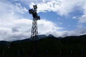 Następnego dnia, tuż po porannej Mszy świętej spod Sanktuarium Matki Boskiej Fatimskiej na Krzeptówkach na Giewont wyruszyła pielgrzymka wiernych.