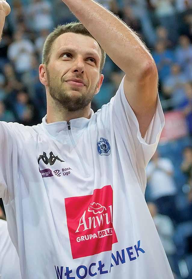 strona 14 team sezon 2018/2019 nr 13 kkwloclawek.pl Pierwsze zarobione pieniądza 2003 Wysłałem rodziców na porządne wakacje a sobie kupiłem samochód.