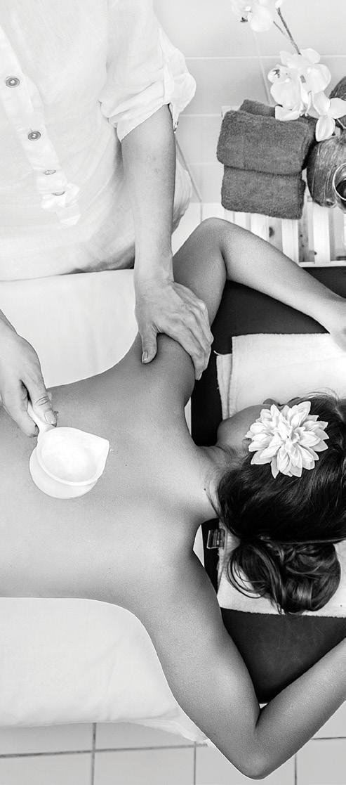 CEREMONIES 60 min 150 PLN OWOCOWE SPA FRUIT SPA Peeling ciała, masaż relaksacyjny całego ciała Body scrub, relaxing full body massage 80 min 2 CZEKOLADOWO-KOKOSOWE