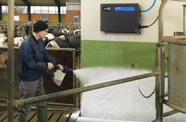 SC DUO 6P & 7P- Zimnowodne myjki stacjonarne Stacjonarna myjka wysokociśnieniowa z 2 pompami System 2 pomp dla dwóch operatorów w tym samym czasie Wytrzymałe pompy C3 i NA6 4 ceramiczne tłoki i