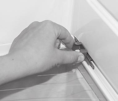 3. INSTALACJA ORAZ PRZYGOTOWANIE URZĄDZENIA DO PRACY Urządzenie należy zainstalować w miejscu niedostępnym dla promieni słonecznych, w odległości nie mniejszej niż 50 cm od urządzeń grzewczych