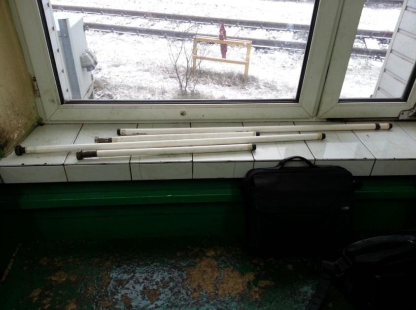 czujnik typu DS1922T służył do pomiaru temperatury spalin w komorze tunelu. Ze względu na brak odporności obu czujników na wilgoć, zostały one umieszczone w kapsułce ochronnej typu DS9107.
