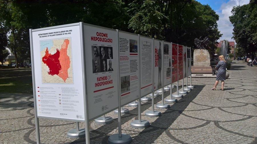 Piramowiczowskie przedwakacyjne Zaduszki Koniec roku szkolnego to bardzo dobry moment, by wspomnieć ludzi, którym zawdzięczamy to, kim jesteśmy.